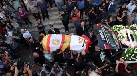 安达卢西亚的天空永远为你哭泣：送别天才“摩托”雷耶斯