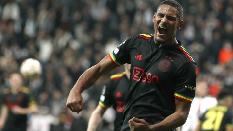 欧冠神锋降临！阿莱九球神话打破哈兰德纪录