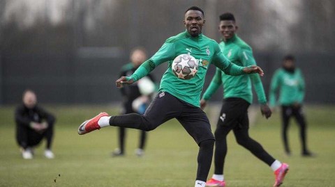 欧冠淘汰赛前夕，门兴格拉德巴赫的寂静备战