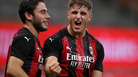 欧联杯资格赛经典战：红黑军团绝境爆发，圣西罗上演进球大战