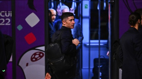 莱万多夫斯基领军波兰军团抵达多哈世界杯战幕即将拉开