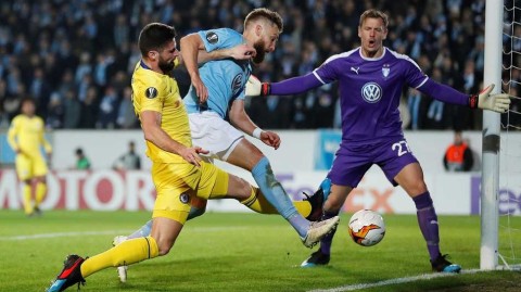 斯坦福桥的蓝军赞歌：巴克利与吉鲁联袂演绎欧联杯逆转之夜