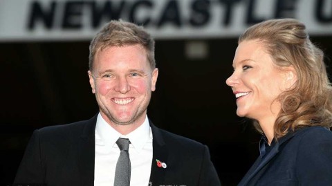 纽卡斯尔联新掌舵人亮相 埃迪豪正式开启喜鹊新征程