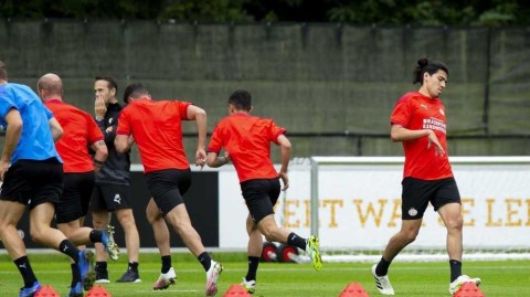 埃因霍温夏训启航 新赛季在疫情下悄然备战