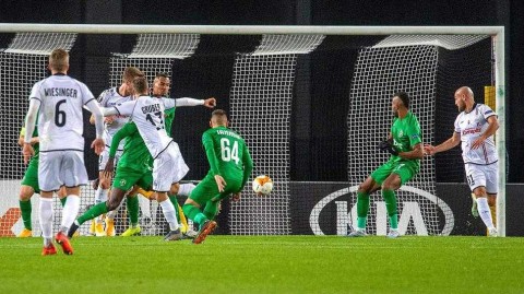 奥地利雨夜七球激战 林茨主场险胜卢多戈雷茨