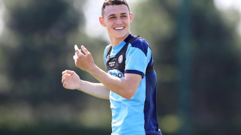 蓝月当空：曼城静候皇马，欧冠终极一战倒计时