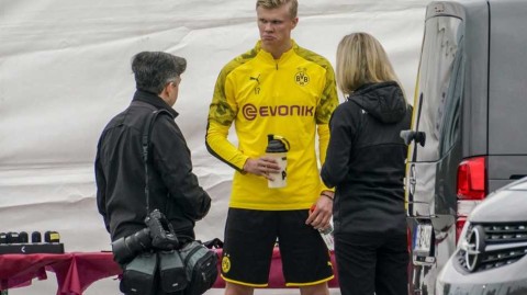 瑞士雪山下的青春风暴 哈兰德携威斯特法伦新星开启新征程