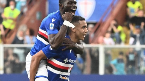 蓝色水手的胜利凯歌：记桑普多利亚主场大胜佛罗伦萨之战