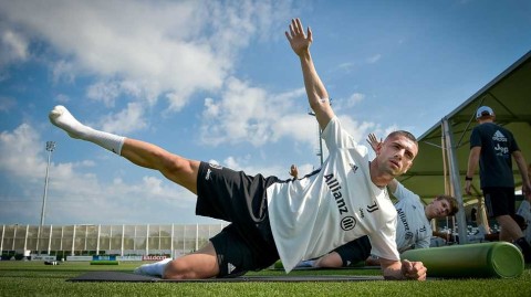 新赛季的序章：尤文图斯夏日集结，在变革中重塑雄心