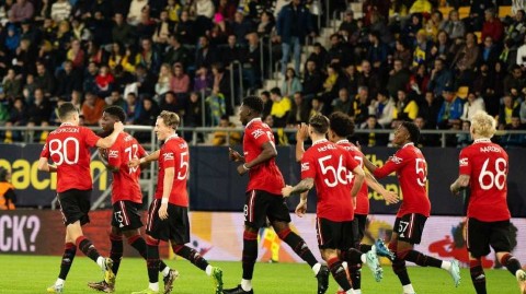 红魔友谊赛激战西班牙 青春锋芒难掩防线之殇