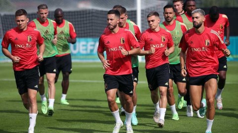 比利时“黄金一代”的最后一舞：维特塞尔与默尼耶的逗趣瞬间照亮备战路