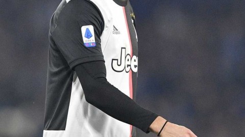 意甲焦点战：那不勒斯主场力克尤文图斯，C罗连续八轮破门难救主