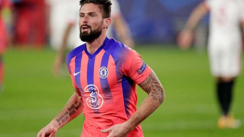 欧冠史诗之夜：吉鲁大四喜震铄皮斯胡安，切尔西客场四球狂扫塞维利亚