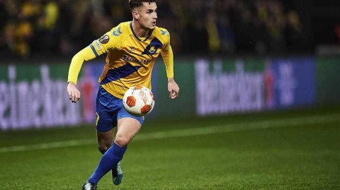 北欧寒夜里的法甲逆袭：欧联杯布隆德比与里昂的激情碰撞