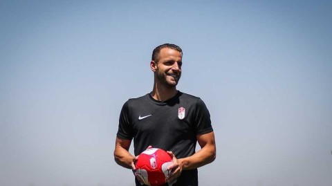 游子归乡，传奇不老：西班牙神锋索尔达多重返西甲加盟格拉纳达