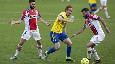 加的斯黄金双枪闪耀，内格雷多与洛萨诺联手导演逆转好戏