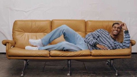 拉什福德休闲写真展现阳光魅力