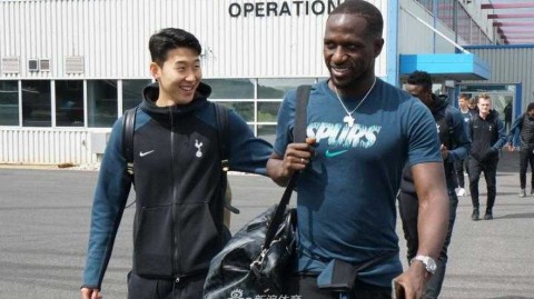 欧冠奇迹前夜：热刺备战中的孙兴慜为何笑容绽放？