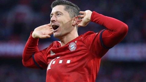 巴伐利亚德比完美收场 拜仁众将协力走出危机