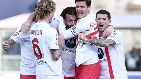 意甲绿茵冷门夜，蒙扎客胜博洛尼亚