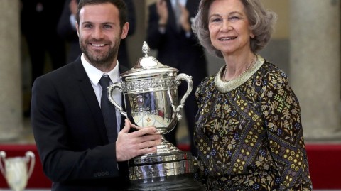 胡安·马塔荣获西班牙国家公平竞赛奖，绿茵场上的绅士受勋马德里