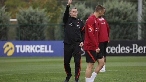 星月军团蓄势待发 伊尔马兹领衔土耳其训练场