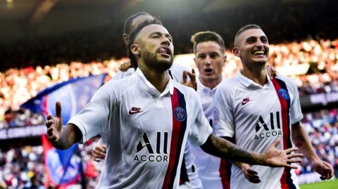 天降神兵！内马尔补时倒钩一剑封喉，王子公园球场的救赎与狂欢