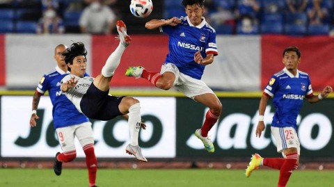 横滨德比完美复仇，卫冕冠军四球狂胜升班马