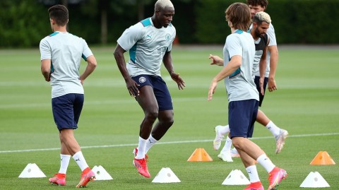 蓝月亮的夏日序曲：曼城202122赛季英超前瞻备战纪实