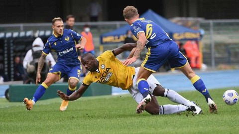 维罗纳城夜晚的一抹亮色 回顾意甲新赛季主场小胜