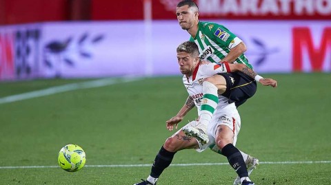 塞维利亚德比烽火再燃 皮斯胡安球场见证荣耀时刻