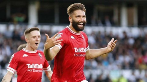 普莱德公园的惊魂夜：鲁尼的青年军与一场载入卡拉宝杯史册的点球大战