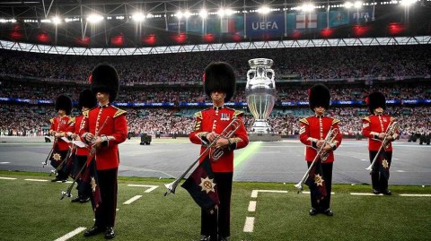 温布利之夜，足球归来：致那场在盛夏绽放的非凡盛宴