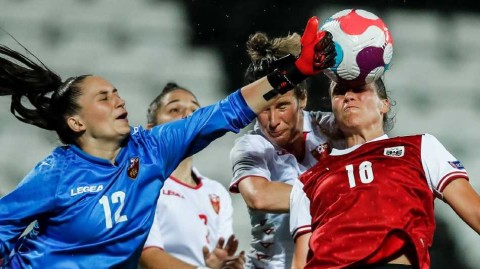 绿茵场上的友谊之战：奥地利与黑山女足激烈交锋