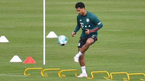 安联球场倒计时：聚焦塞本纳大街的春日序曲