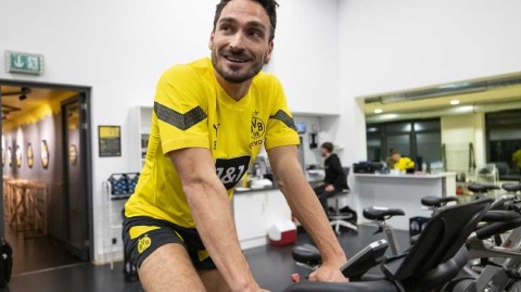 多特蒙德众将新年集结健身房挥汗备战德甲下半程