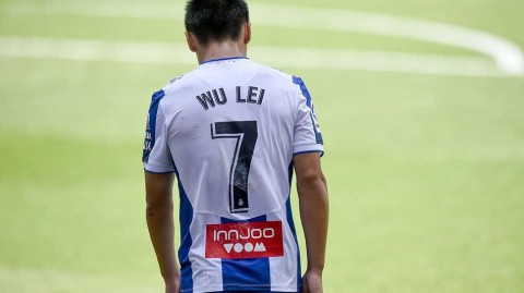 武磊首发难救主，西班牙人主场遭莱万特逆转深陷降级泥潭