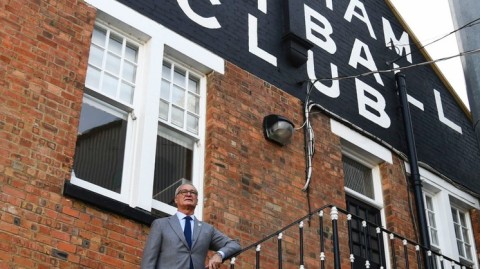 补锅匠登陆克拉文农场：拉涅利与富勒姆的英超救赎