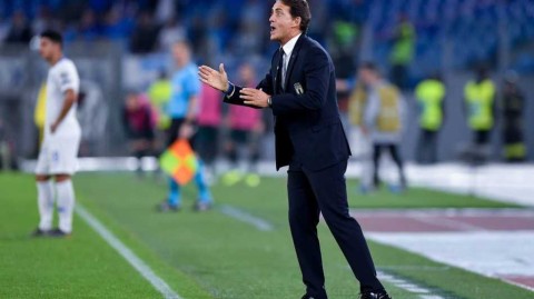 曼奇尼的蓝衣军团：二十五场不败，重塑意大利足球的荣耀与梦想