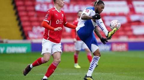 杯赛之夜的火与冰：重温巴恩斯利与特兰米尔的足总杯对决