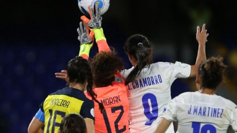 绿茵烽火：女足美洲杯激战瞬间