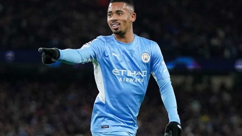 欧冠巅峰对决：曼城2比1逆转巴黎，热苏斯替补献绝杀导演复仇之夜