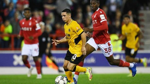 杯赛之夜：狼群四球横扫诺丁汉森林，城市球场见证一场进攻风暴