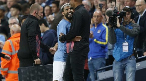 曼城传奇与英超明星为孔帕尼献上温情告别，伊蒂哈德星空下上演进球大战