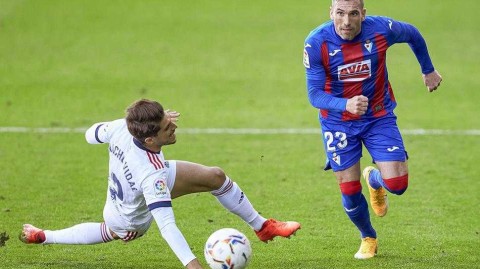 埃瓦尔与奥萨苏纳的伊普鲁阿闷战，互交白卷的激烈纠缠