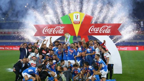 点球大战擒敌制胜，那不勒斯奥林匹克登顶意杯之巅