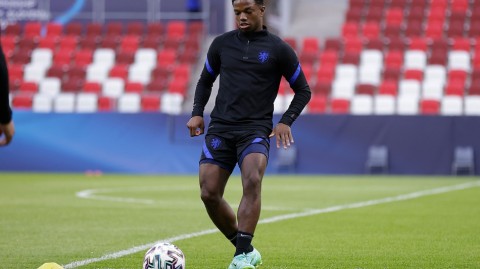 荷兰U21剑指欧青赛桂冠：布达佩斯备战冲刺，青春风暴蓄势待发