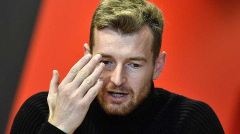 单眼力挽狂澜 赫拉德茨基如何成为勒沃库森的不朽门神