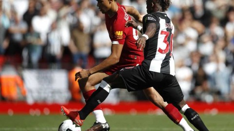 安菲尔德逆转夜：马内双响引领胜利，利物浦三叉戟续写传奇