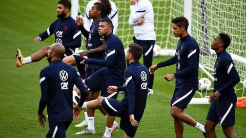 备战欧国联，高卢雄鸡的克莱枫丹日与夜